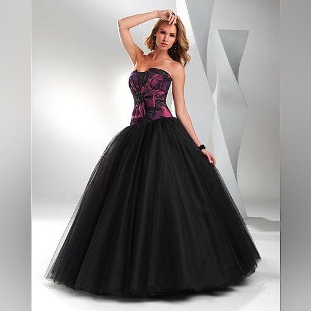 ⭐️Sz12 Maggie Sottero Purple and Black Gown
